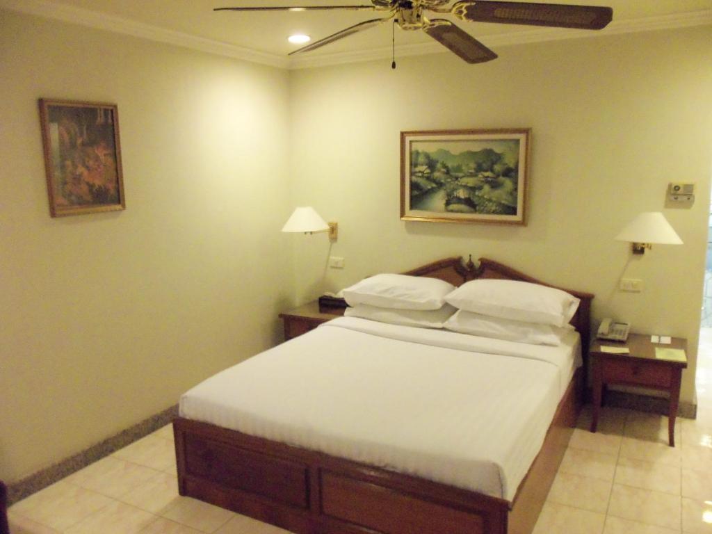 Copa Hotel Pattaya Room photo